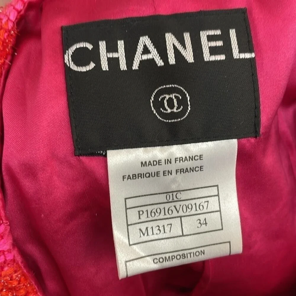 CHANEL Hot Pink Orange Gold Metallic Thread tweed Cropped Jacket 2001 C Size 34